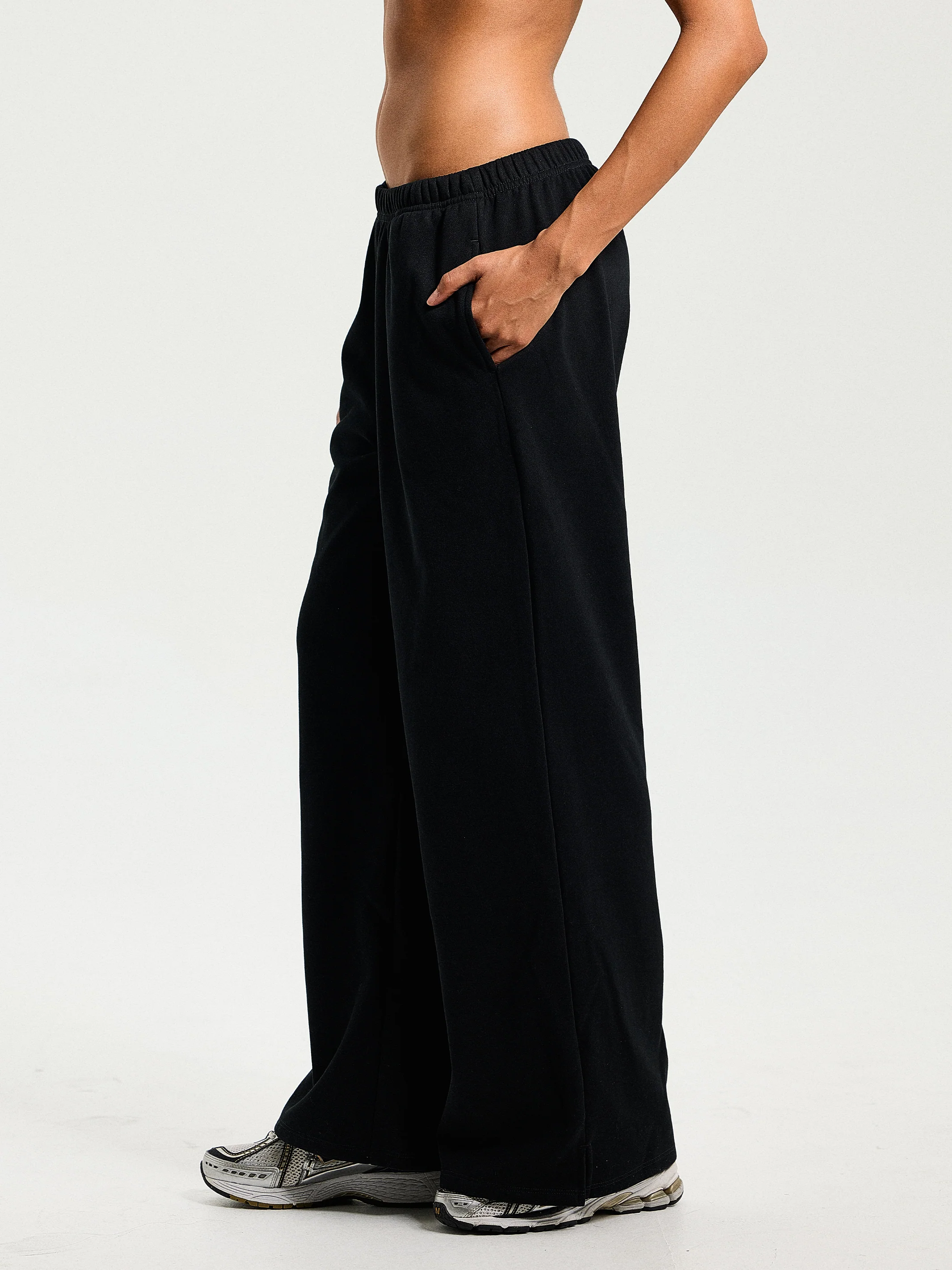 Lightweight Wide Leg Sweat Pants - Image 15