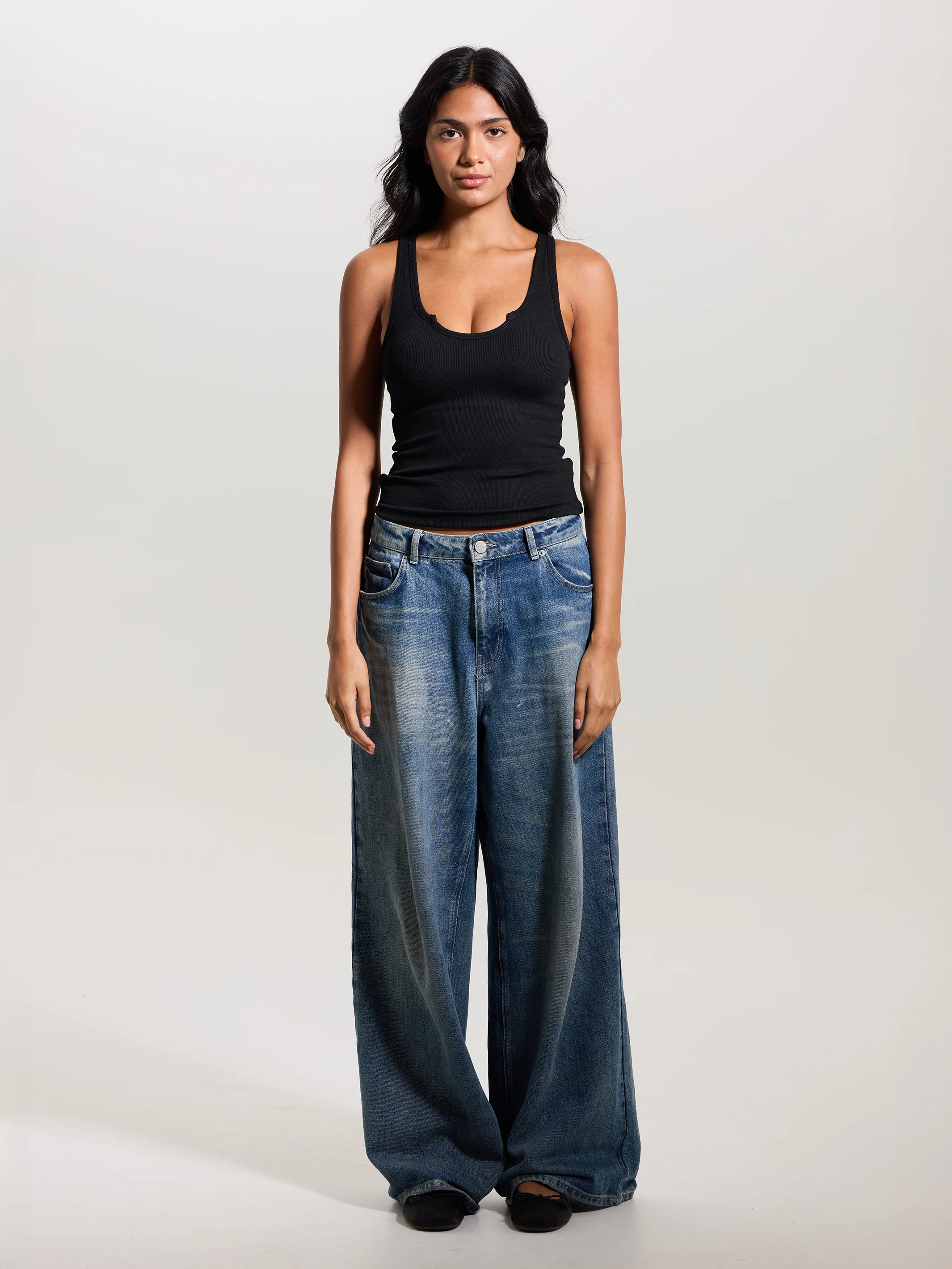 Ribbed U-Shape Tank - Image 22
